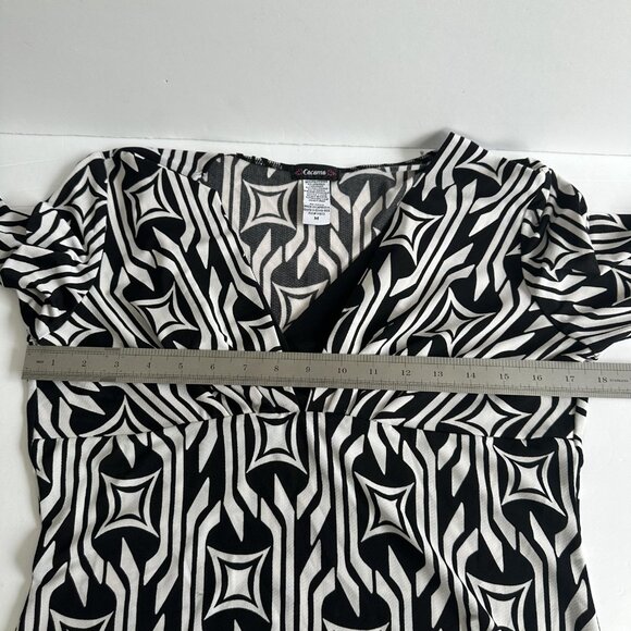 Cocomo Babydoll Blouse Womens M Black Geometric Pattern 3/4 Sleeve Stretch - Picture 7 of 9